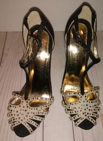 Madden girl T-strap nude and black open toe heels - Picture 7 of 15